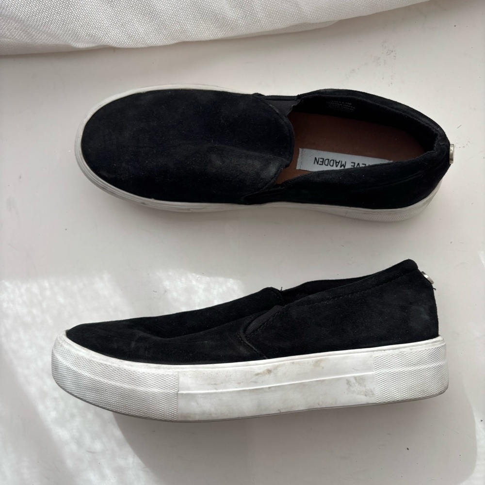 Steve Madden Gills‎ suede shoes slip on sneakers black size 8.5M
